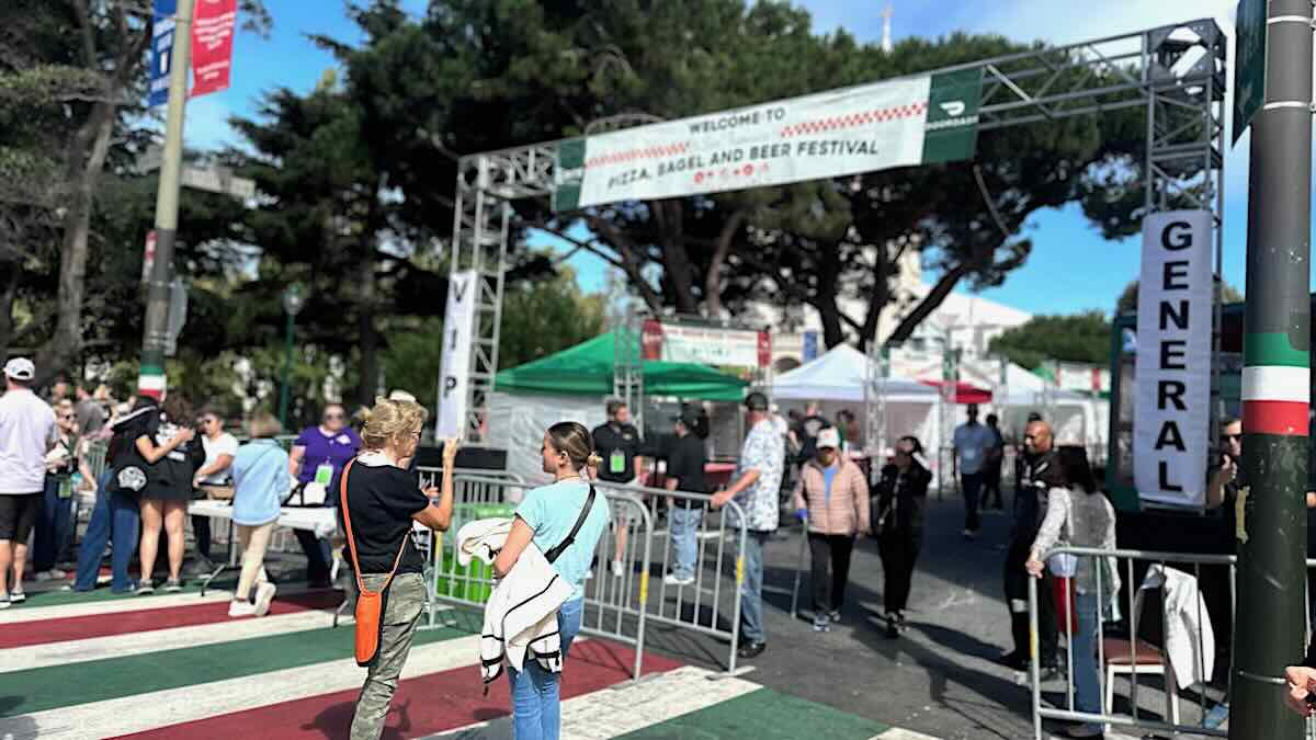 Pizza Bagel and Beer Festival, photo by Matt Seliga